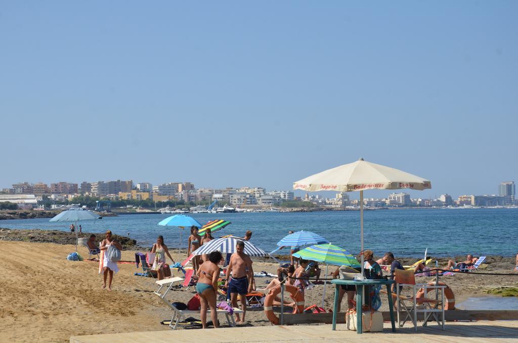 Happy Camp mobile homes in Camping Village La Masseria Gallipoli Esterno foto